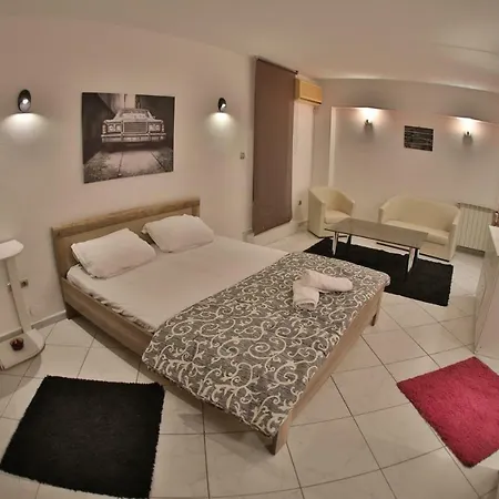 Studio High Class Bucareste
