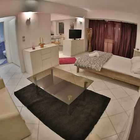 Апартаменти Studio High Class *